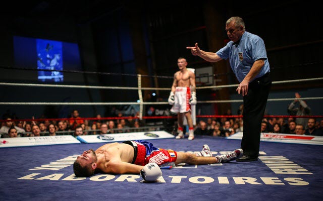 nằm sàn sau khi bị DDoS